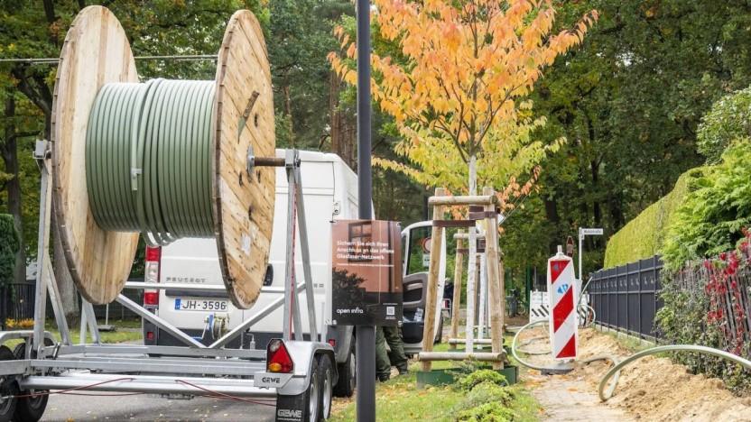 Fibre-optic network construction work in Velten